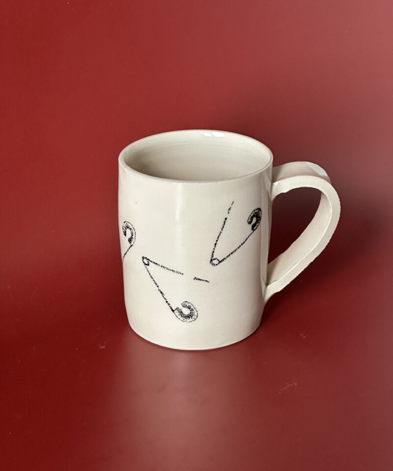 Safety pin mug